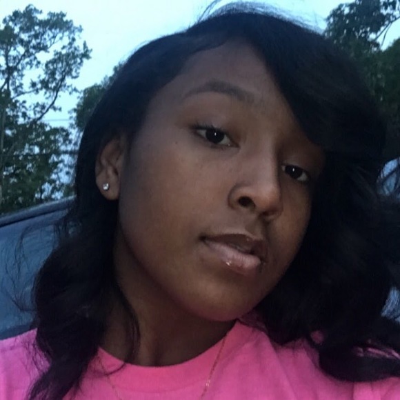 Meet your Posher, Ajah - Picture 1 of 1